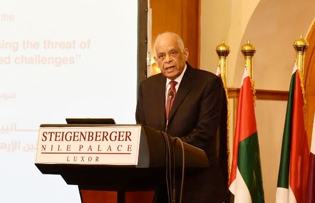 دكتور على عبد العال