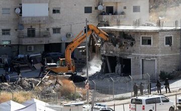 الاحتلال الإسرائيلي يخطر بإخلاء وهدم 30 منزلا في قرية اللقية بالنقب