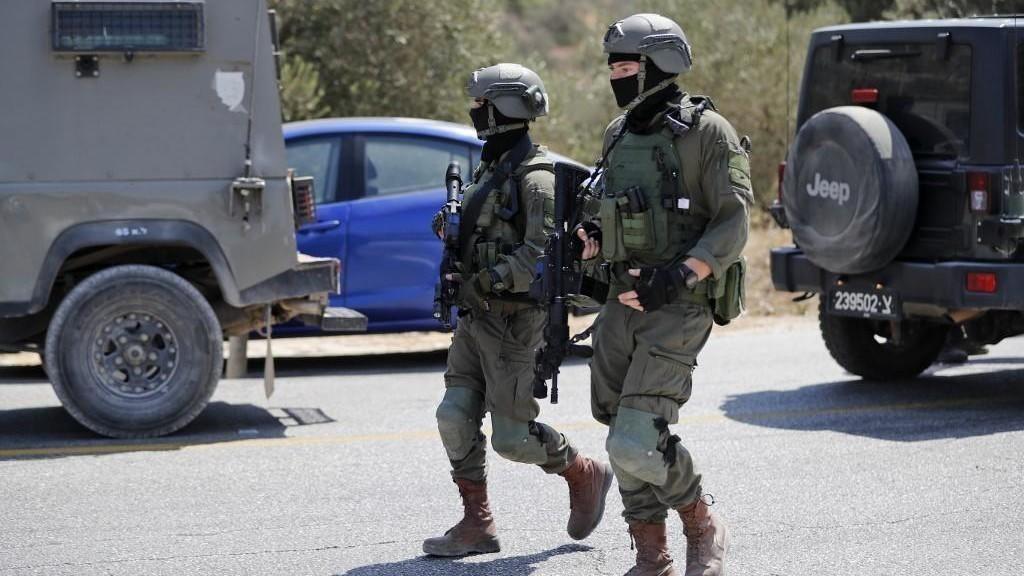 الإحتلال الإسرائيلي يعتقل 19 فلسطينيا