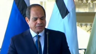 الرئيس السيسي خلال لقائه عناصر المنطقة الغربية العسكرية