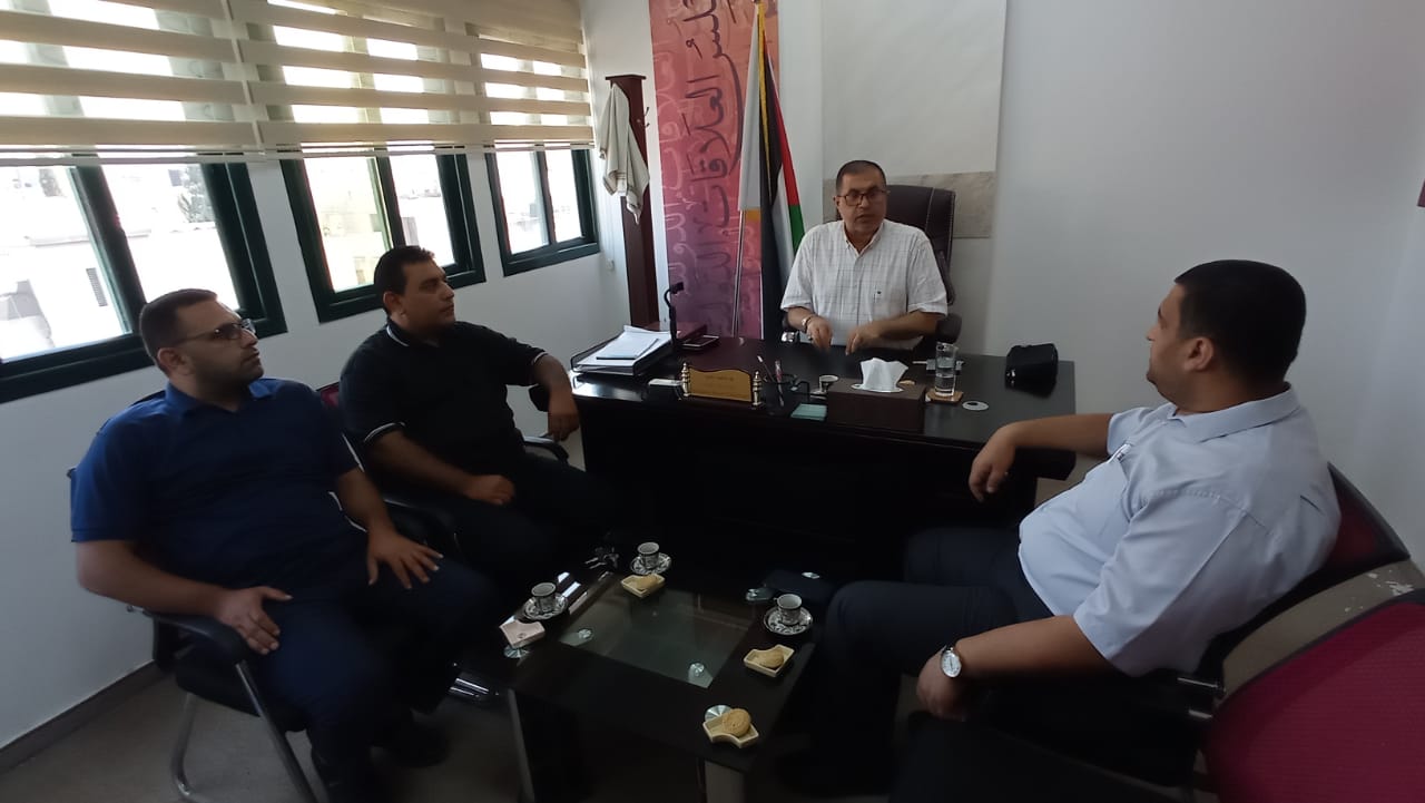 وفد حركة المقاومة الشعبية يلتقي رئيس مجلس العلاقات الدولية