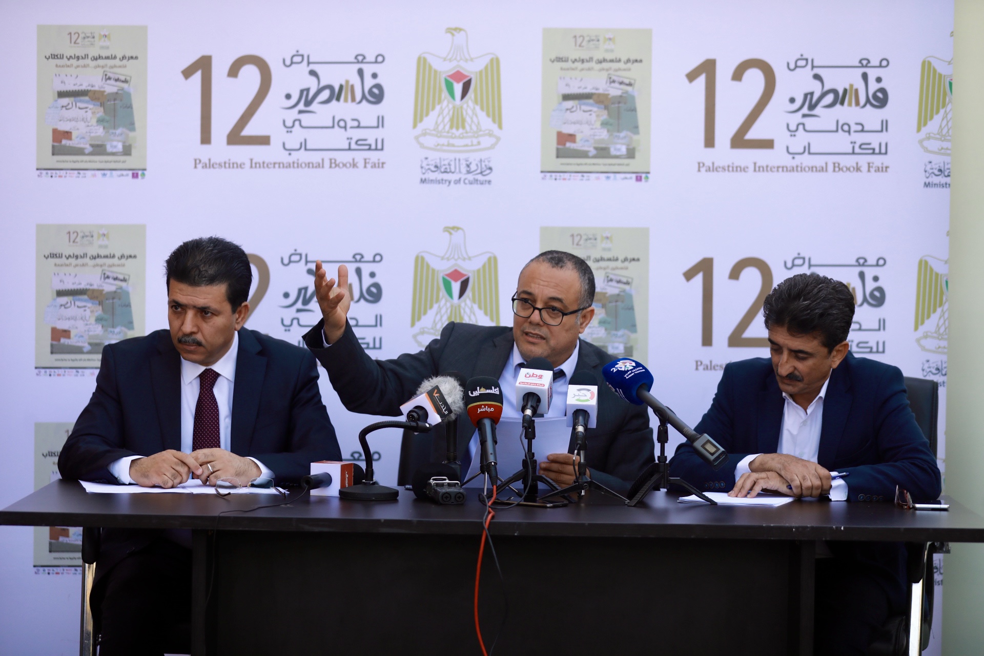 وزير الثقافة الفلسطيني